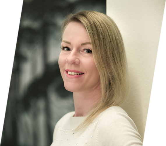 Edit Nizsalòczki - Logistics Coordinator